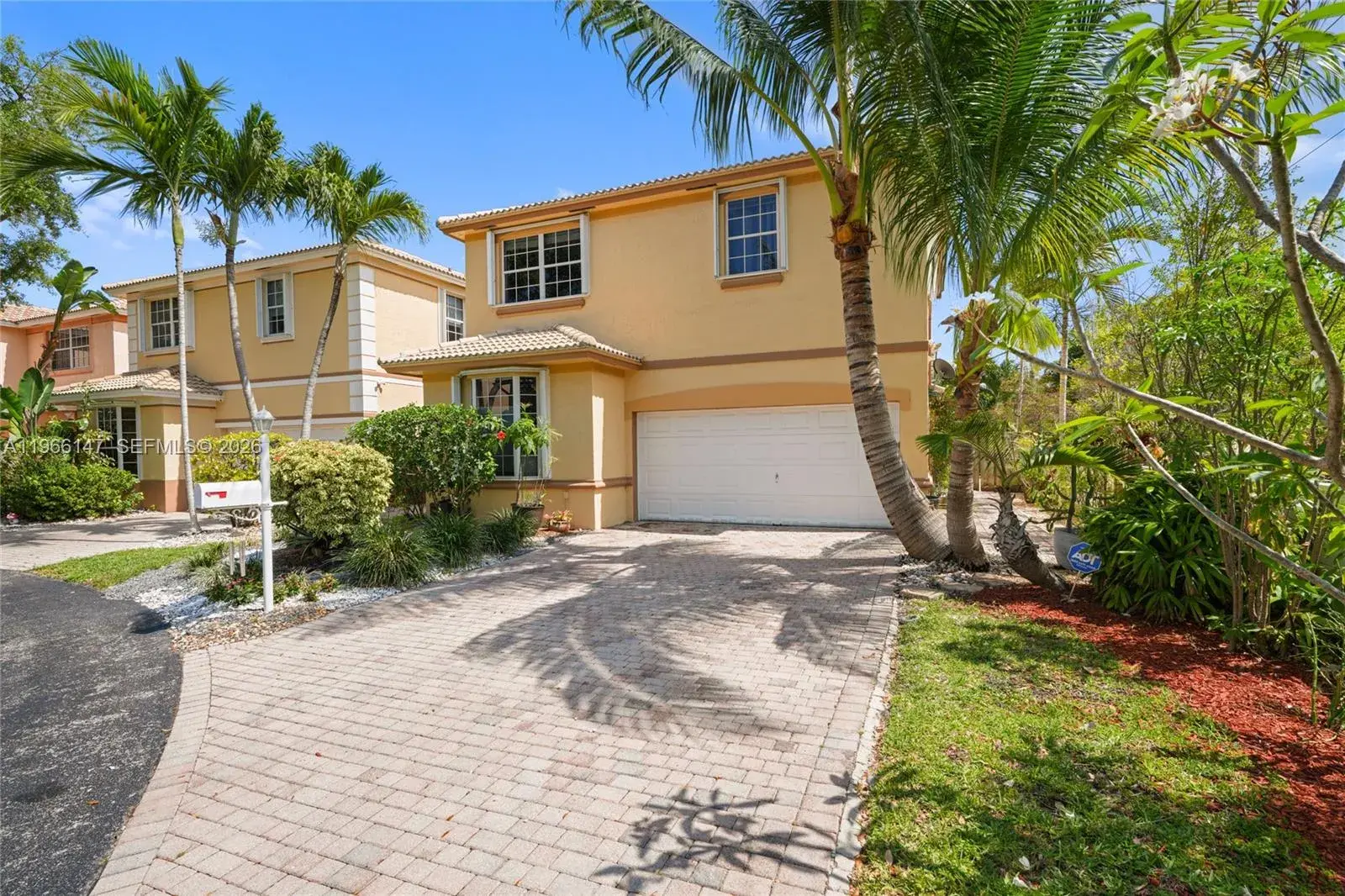 3 bedroom 2 bath Residential for sale at 1282 Grant Ct, Hollywood FL 33019