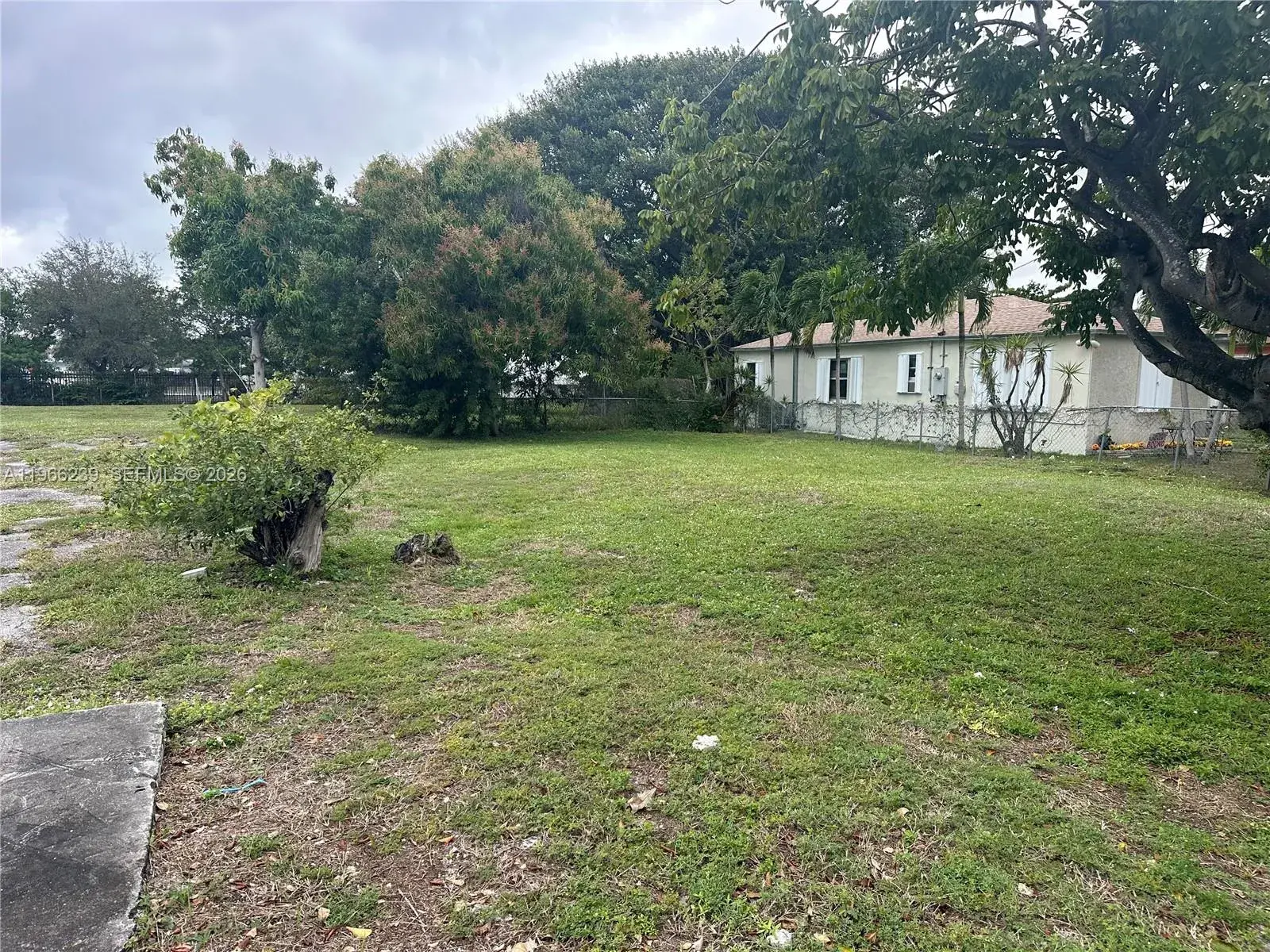. NW 2nd Ave, Hallandale Beach FL 33009
