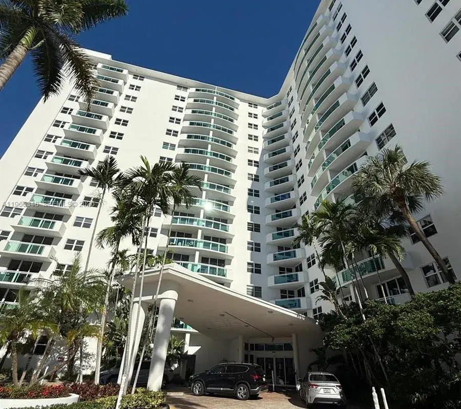 3001 S Ocean Dr # 107, Hollywood FL 33019