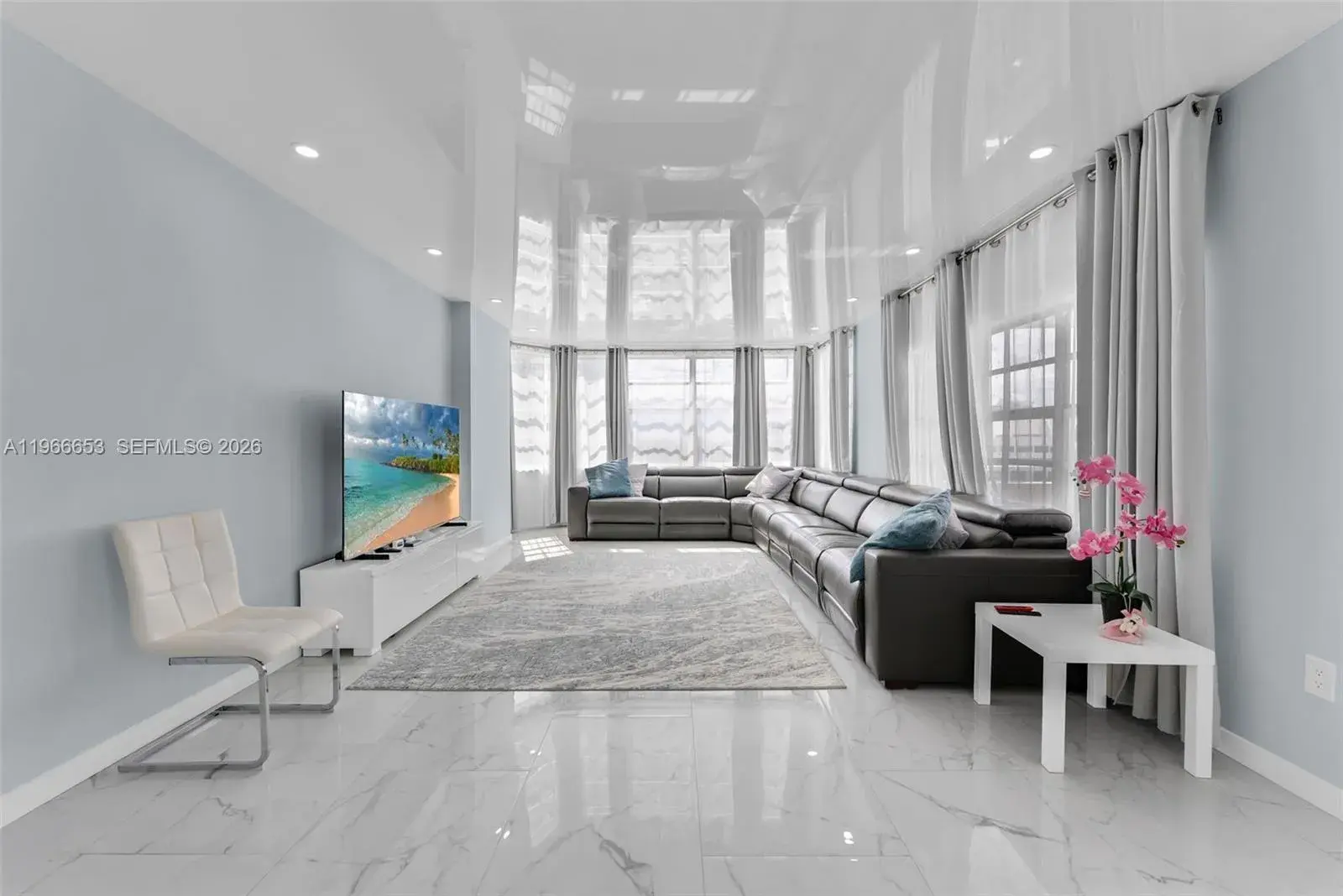 1980 S Ocean Dr # 15Q, Hallandale Beach FL 33009