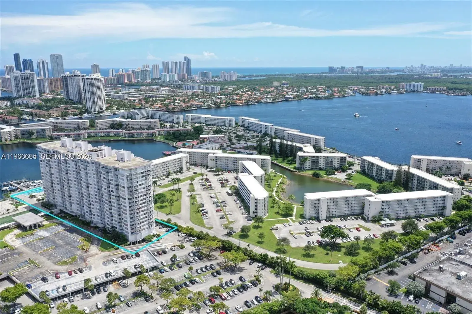 3 bedroom 2 bath Residential for sale at 18031 Biscayne Blvd # 1601, Aventura FL 33160