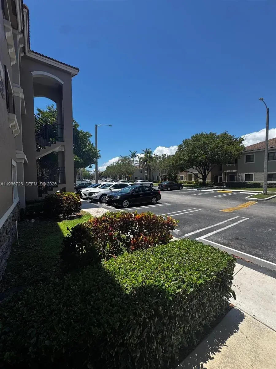22621 SW 88th Pl # 8, Cutler Bay FL 33190