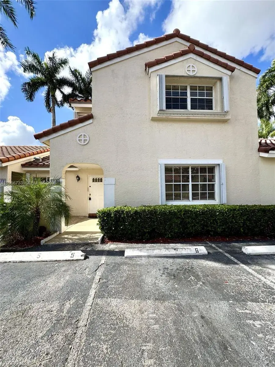 3 bedroom 2 bath Residential for sale at 1592 Springside Dr, Weston FL 33326