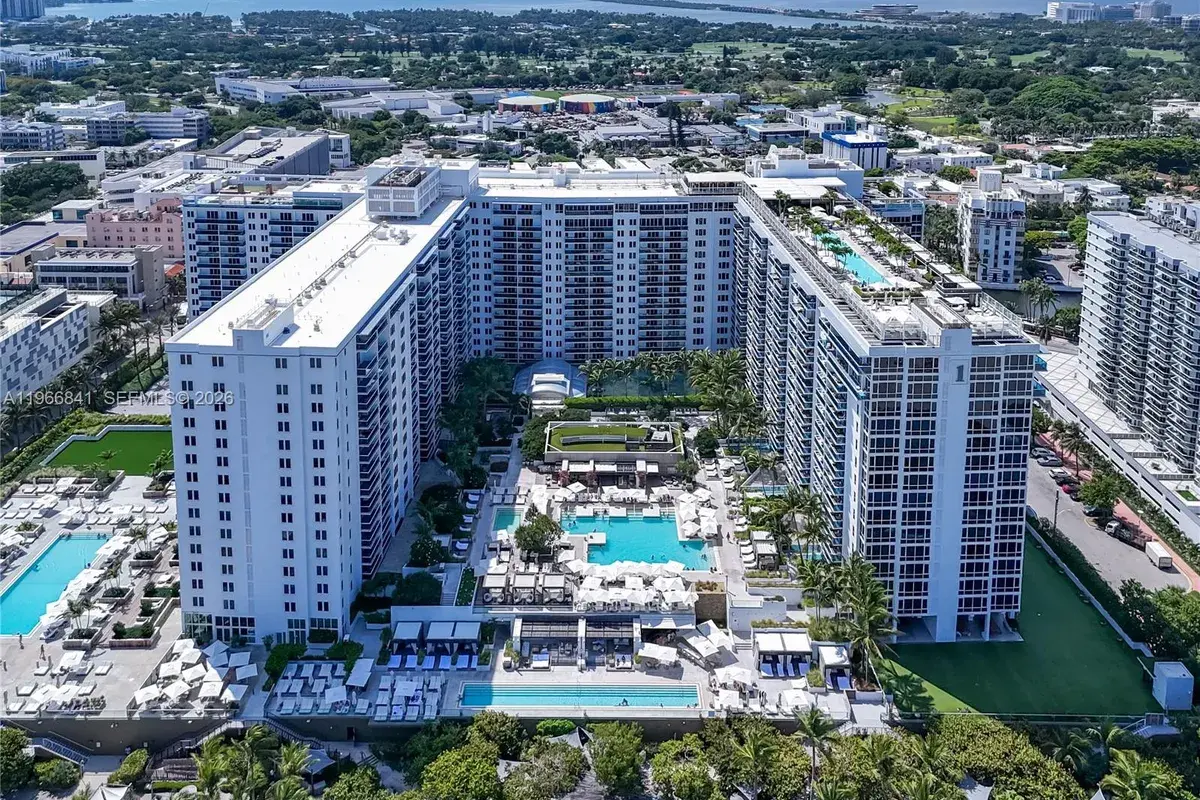 102 24th St # 1705, Miami Beach FL 33139