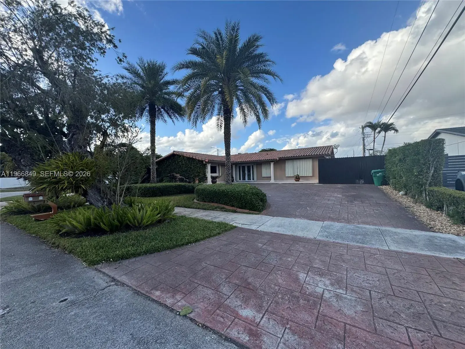 12545 SW 31st Ter, Miami FL 33175 photo 2