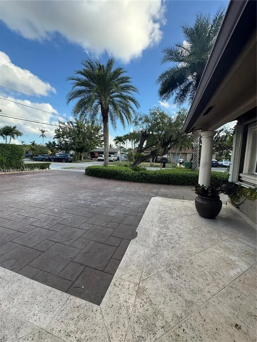 12545 SW 31st Ter, Miami FL 33175 photo 3
