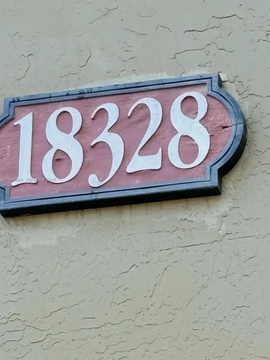 1 bedroom 1 bath Residential for sale at 18328 NW 68th Ave # H, Hialeah FL 33015
