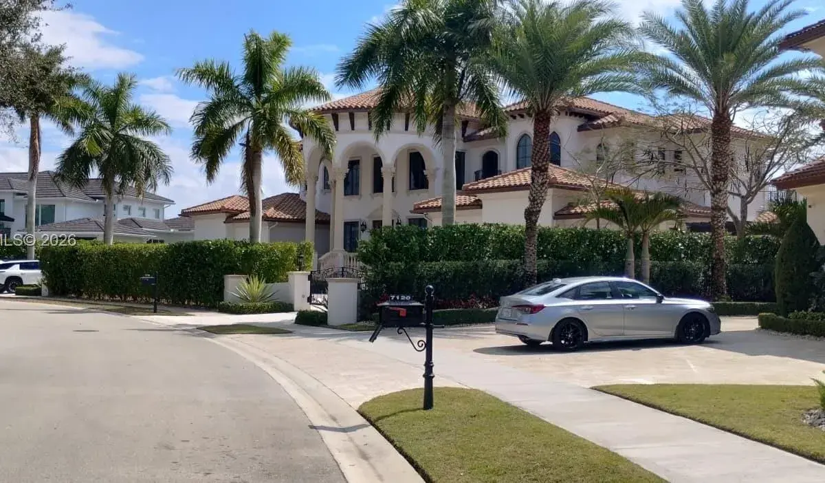 7130 Lemon Grass Dr, Parkland FL 33076