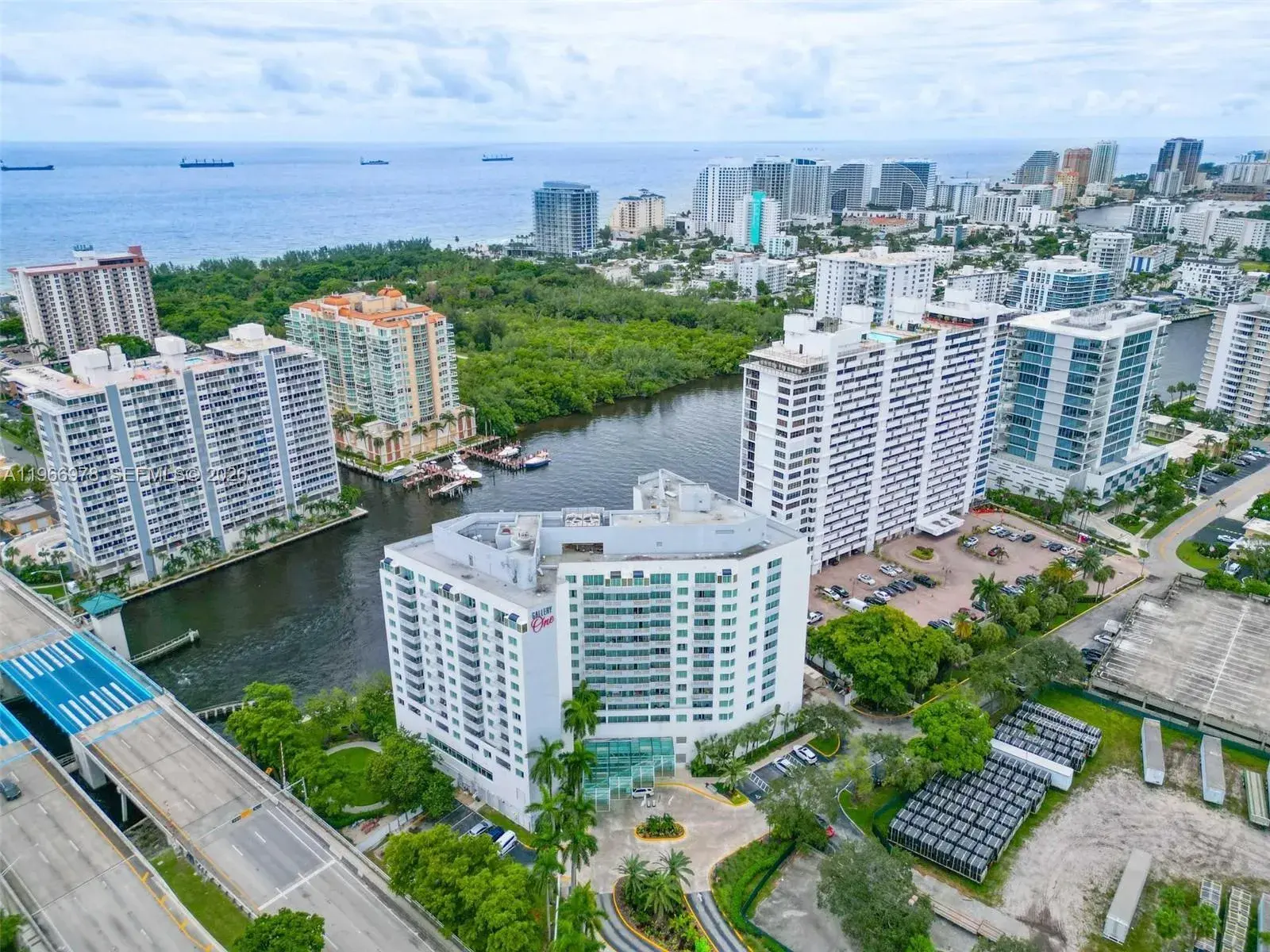 1 bedroom 1 bath Residential for sale at 2670 E Sunrise Blvd, Fort Lauderdale FL 33304