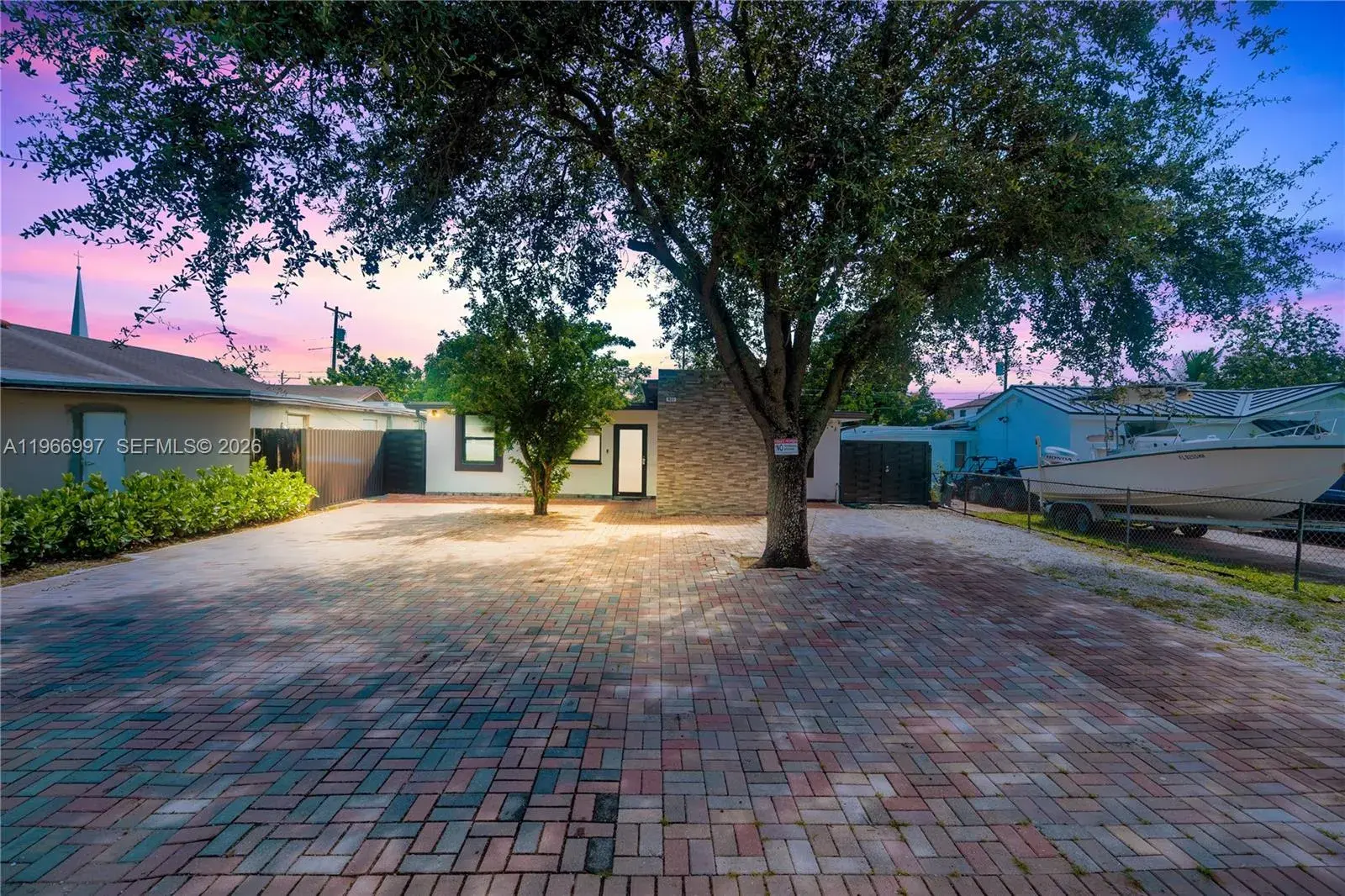 4 bedroom 3 bath Residential for sale at 411 N 61st Ave, Hollywood FL 33024