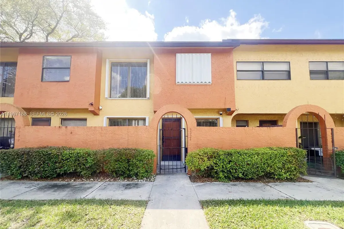 9024 NW 45th Ct, Sunrise FL 33351