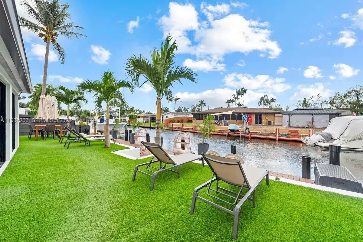 1469 NW 10th St, Dania Beach FL 33004