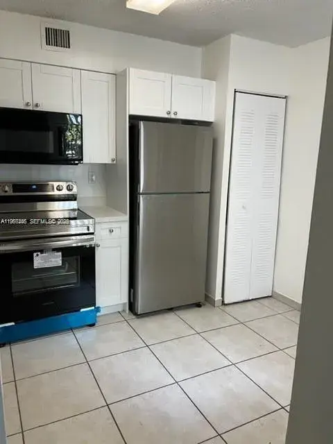 2 bedroom 2 bath Residential for sale at 14020 SW 90th Ter # 14020, Miami FL 33186