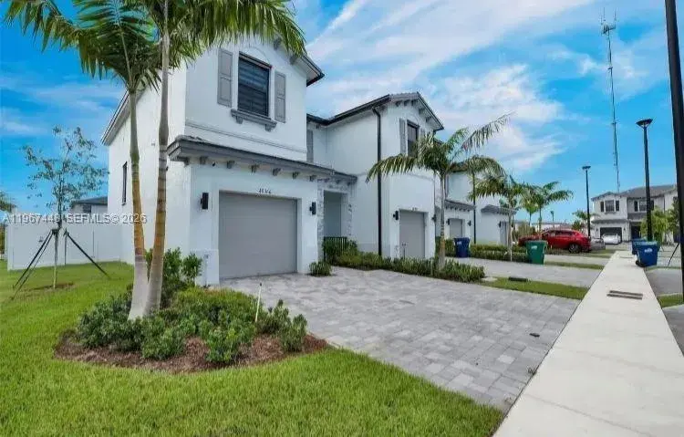 3 bedroom 2 bath Residential for sale at 20366 NW 4th Path, Miami Gardens FL 33169