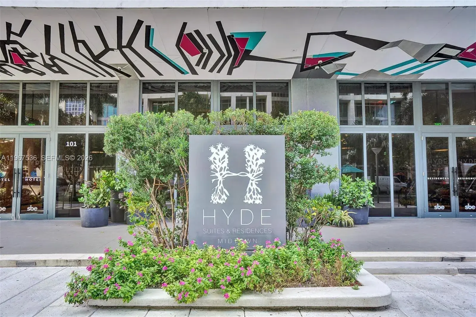 1 bedroom 2 bath Residential for sale at 121 NE 34th St # 1705, Miami FL 33137