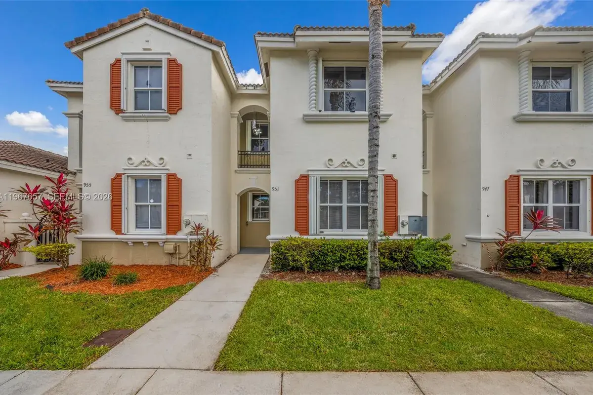 951 NE 42nd Ter, Homestead FL 33033
