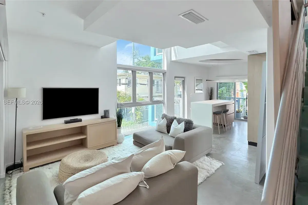 734 Michigan Ave, Miami Beach FL 33139