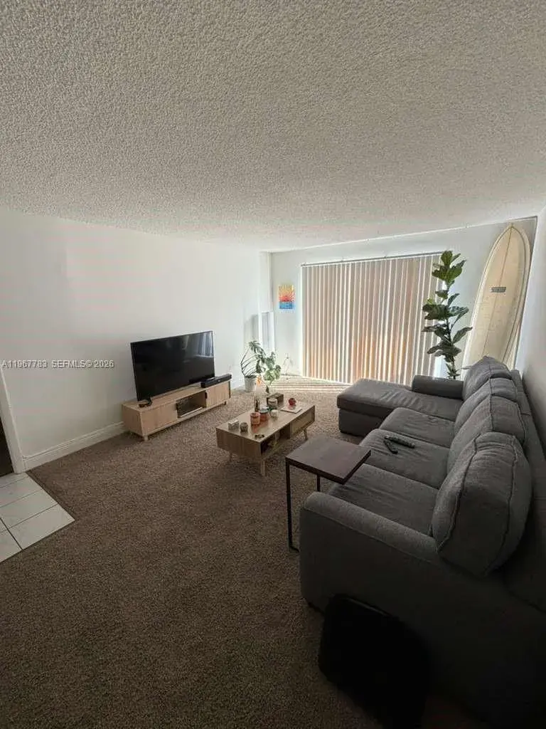 488 NW 165th St Rd # 614, Miami FL 33169