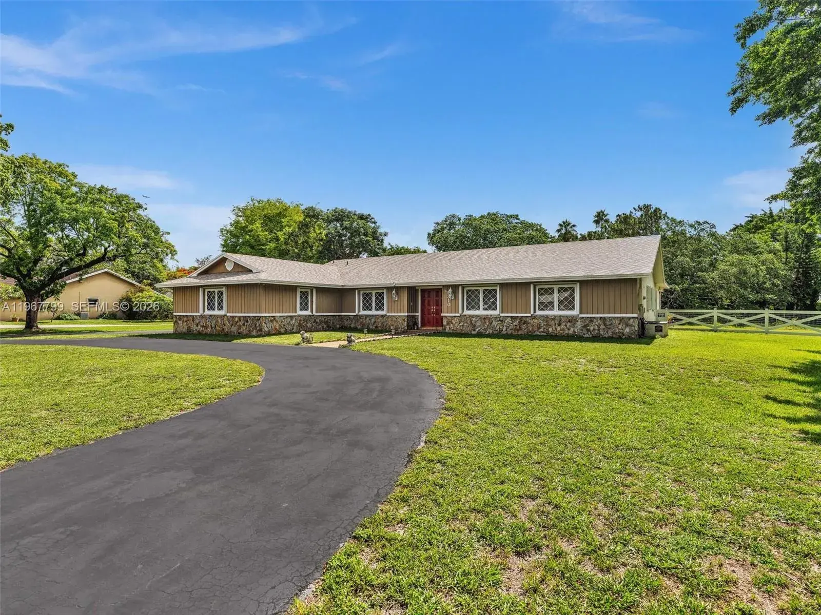 7 bedroom 3 bath Residential for sale at 5310 SW 109th Ave, Davie FL 33328