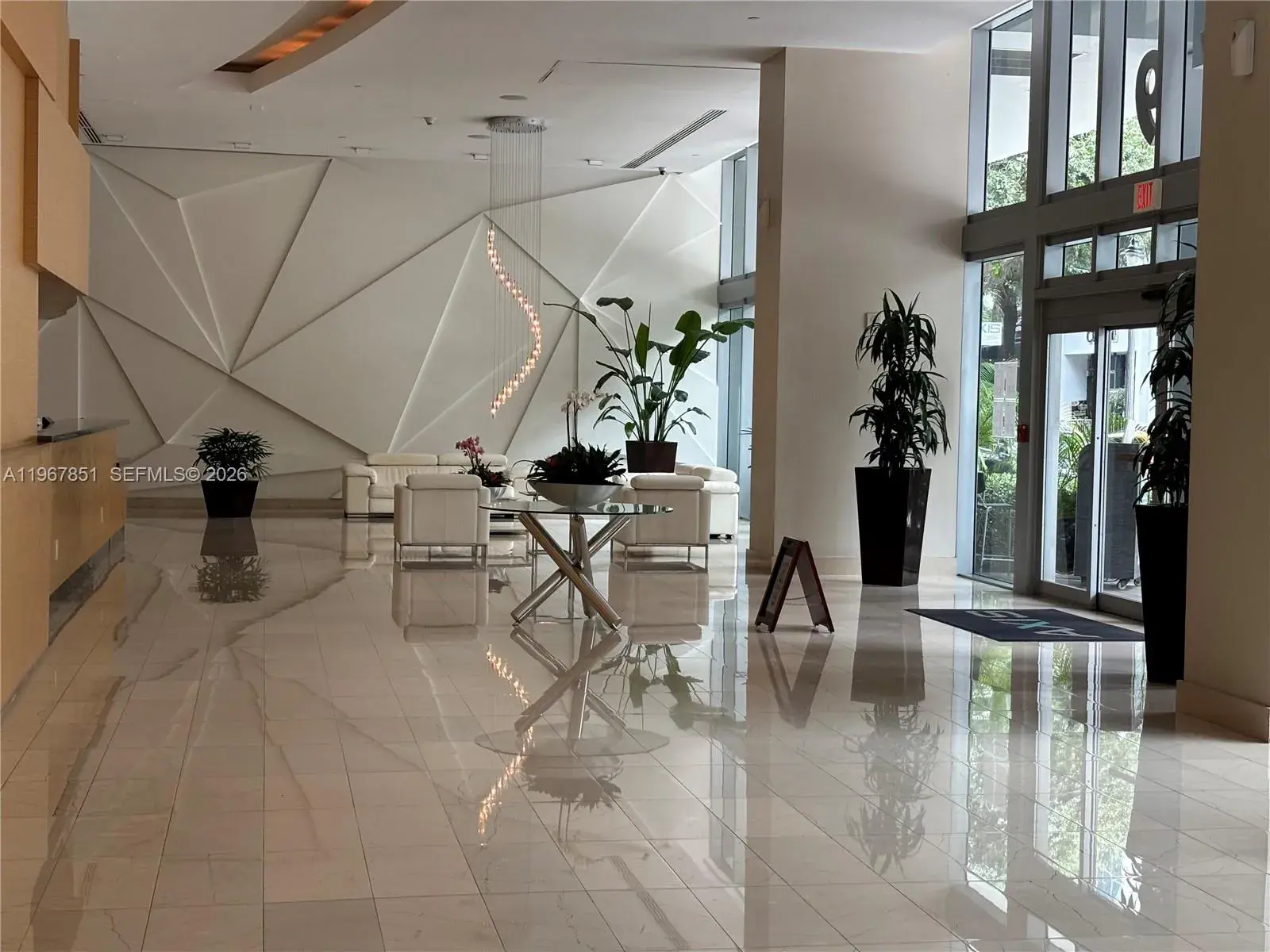 79 SW 12th St, Miami FL 33130