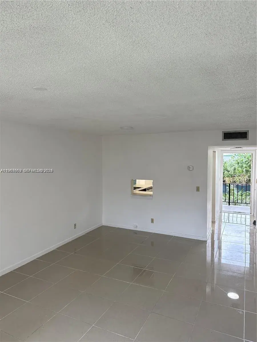 200 Ashbury Rd # 209, Hollywood FL 33024