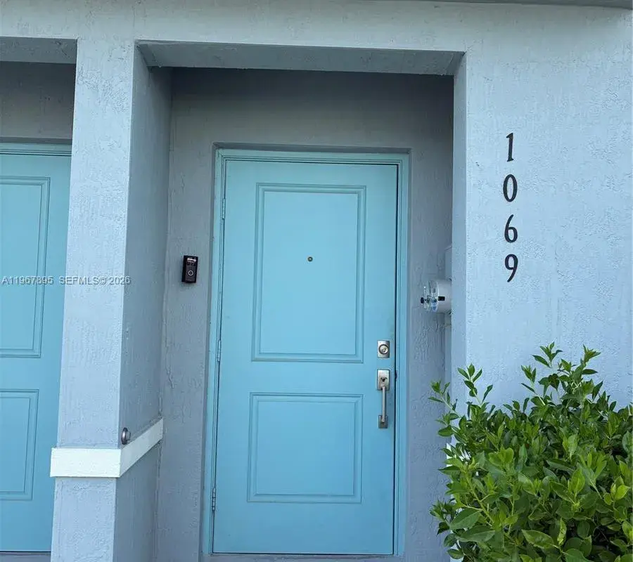 1069 NW 4th Ter, Florida City FL 33034