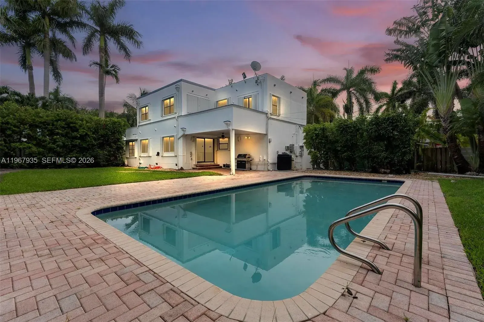 4 bedroom 3 bath Residential Lease for rent at 1255 Jackson St # 1255, Hollywood FL 33019