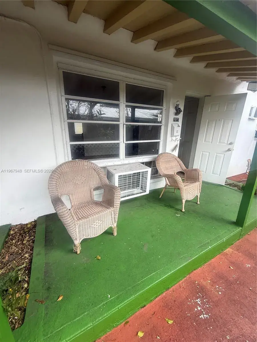2 bedroom 1 bath Residential Lease for rent at 2023 Taylor St # 2, Hollywood FL 33020