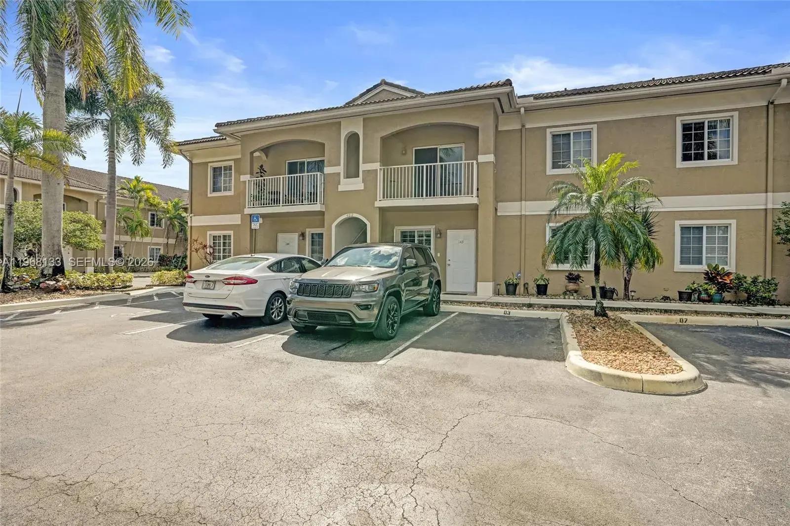 2 bedroom 2 bath Residential for sale at 4812 Washington St # 3, Hollywood FL 33021