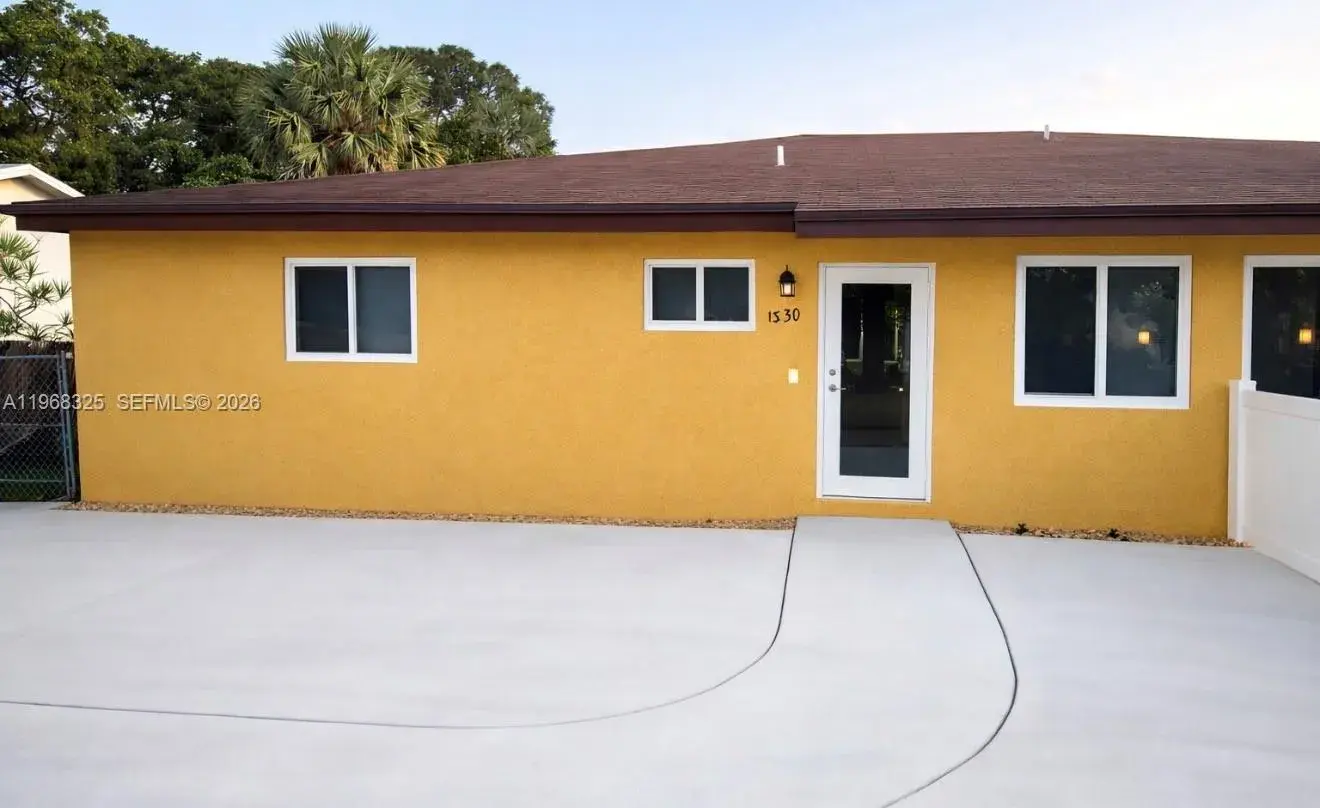 3 bedroom 1 bath Residential Lease for rent at 1332 NW 7th Pl, Fort Lauderdale FL 33311