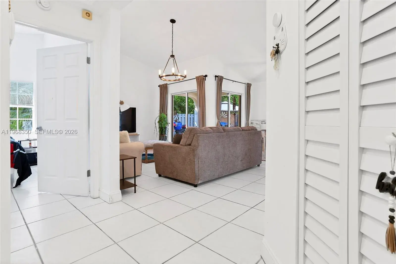 2 bedroom 2 bath Residential for sale at 1595 Springside Dr, Weston FL 33326