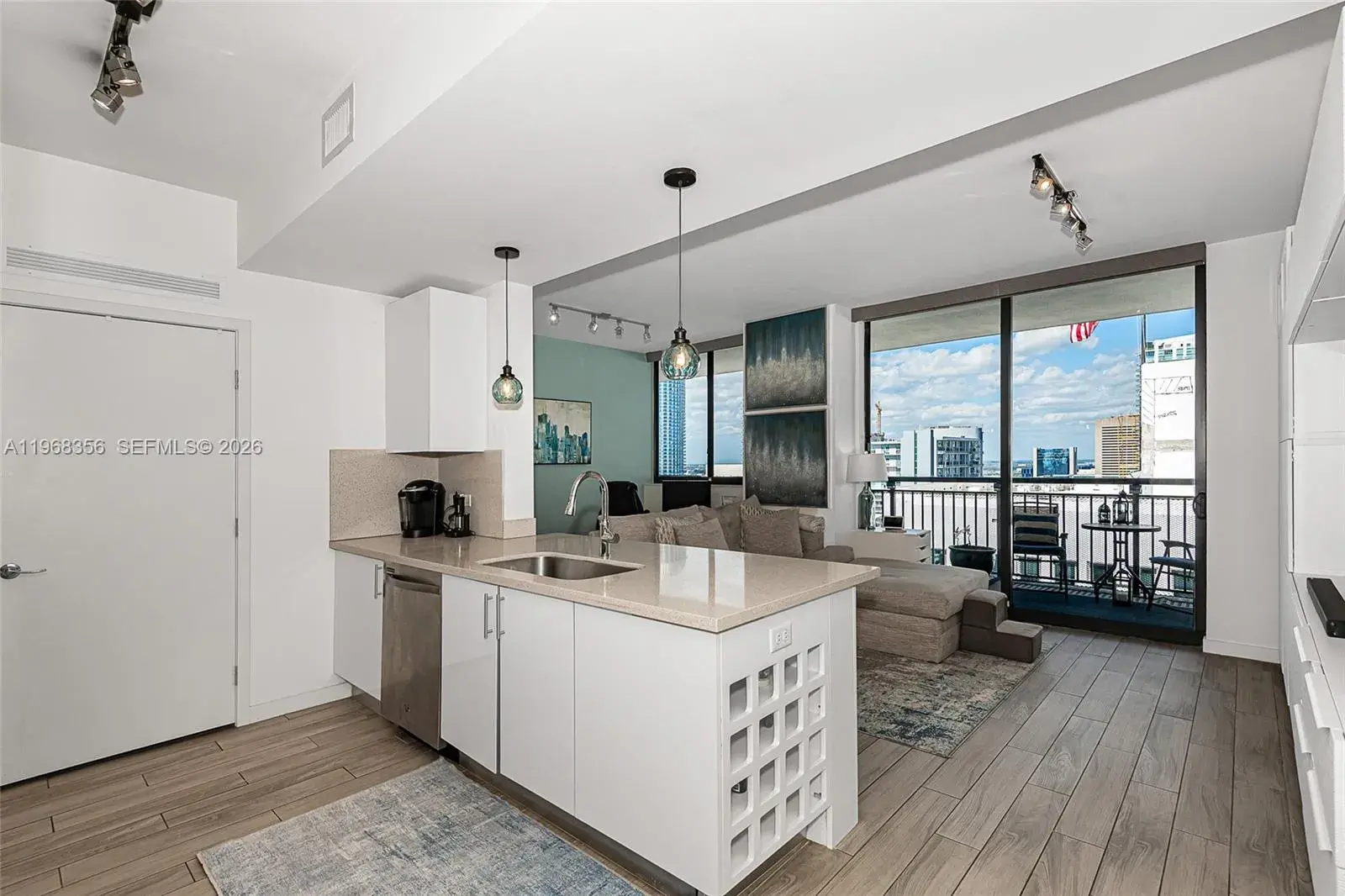 999 SW 1st Ave # 3215, Miami FL 33130