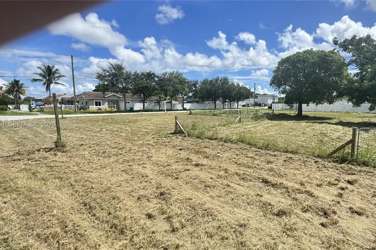 12208 SW 220 ST, Miami FL 33170