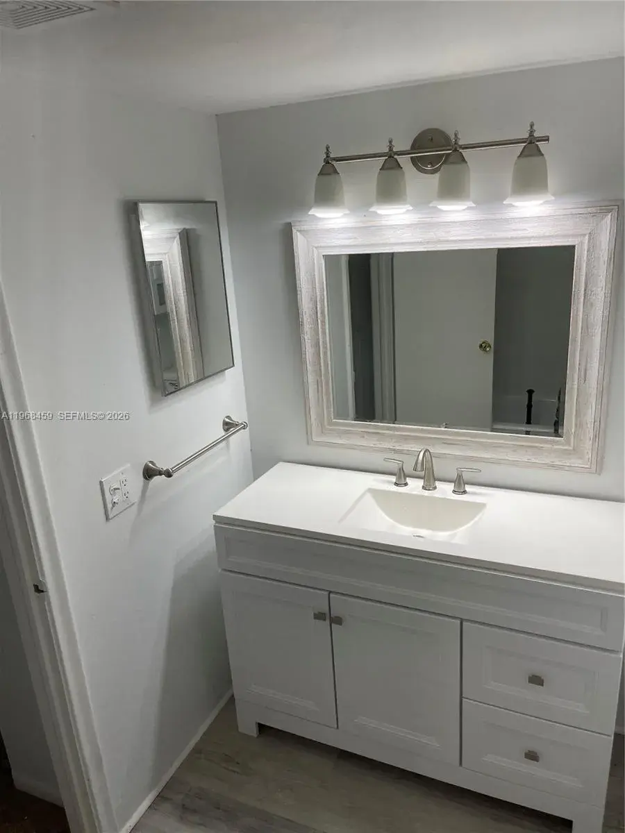 1 bedroom 1 bath Residential for sale at 2251 NW 48th Ter # 215, Lauderhill FL 33313