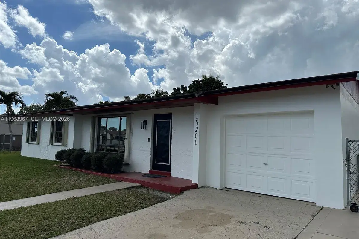 15200 SW 109 ave, Miami FL 33157