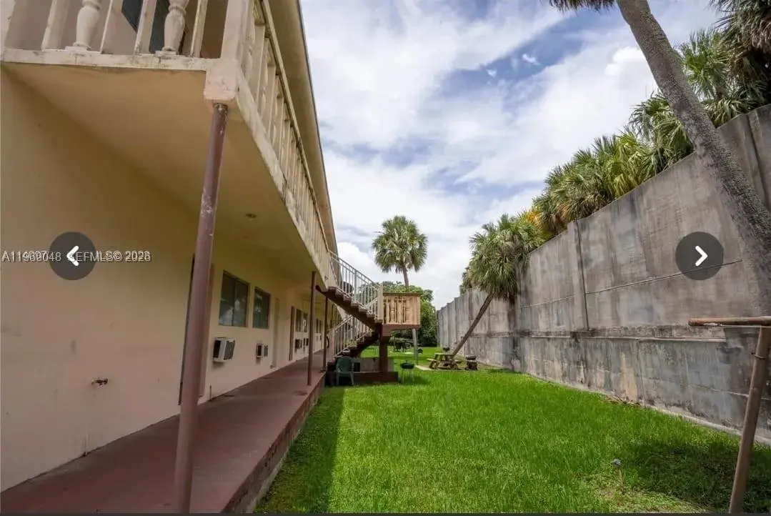 280 SW 11th Ave # 16, Hallandale Beach FL 33009