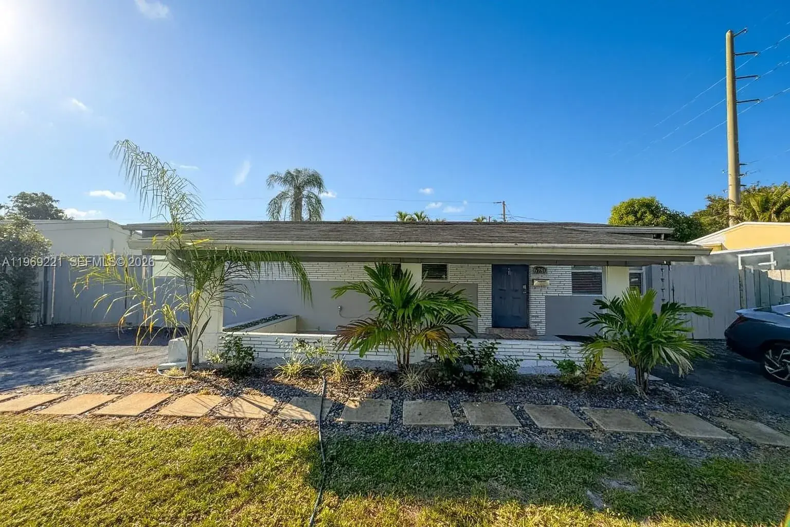 4 bedroom 2 bath Residential Lease for rent at 6780 Meade St, Hollywood FL 33024
