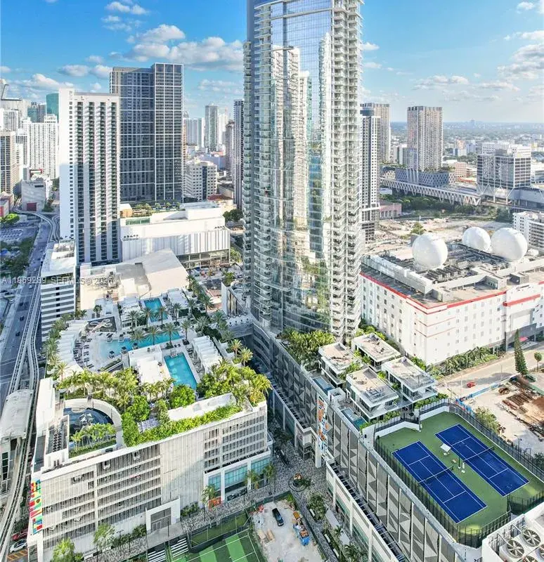 851 NE 1st Ave # 1701, Miami FL 33132