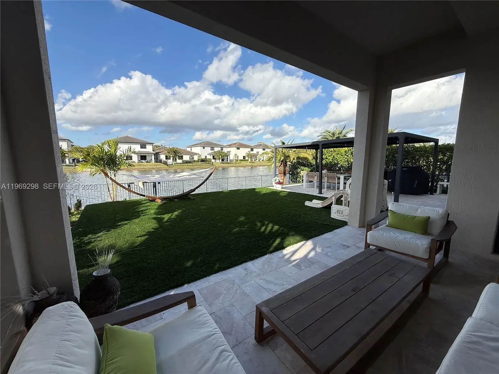 6 bedroom 4 bath Residential for sale at 17507 SW 43rd St, Miramar FL 33029