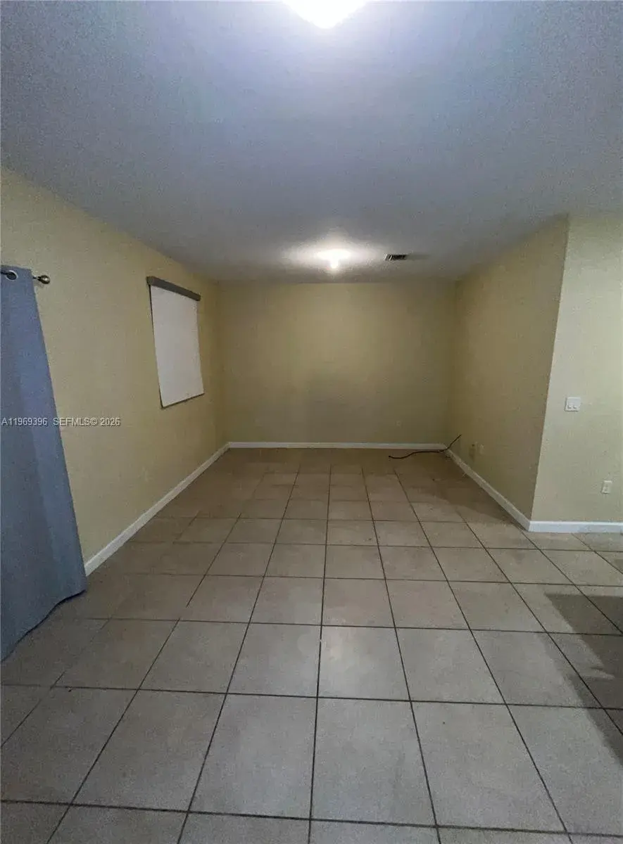 3405 SE 1st St, Homestead FL 33033