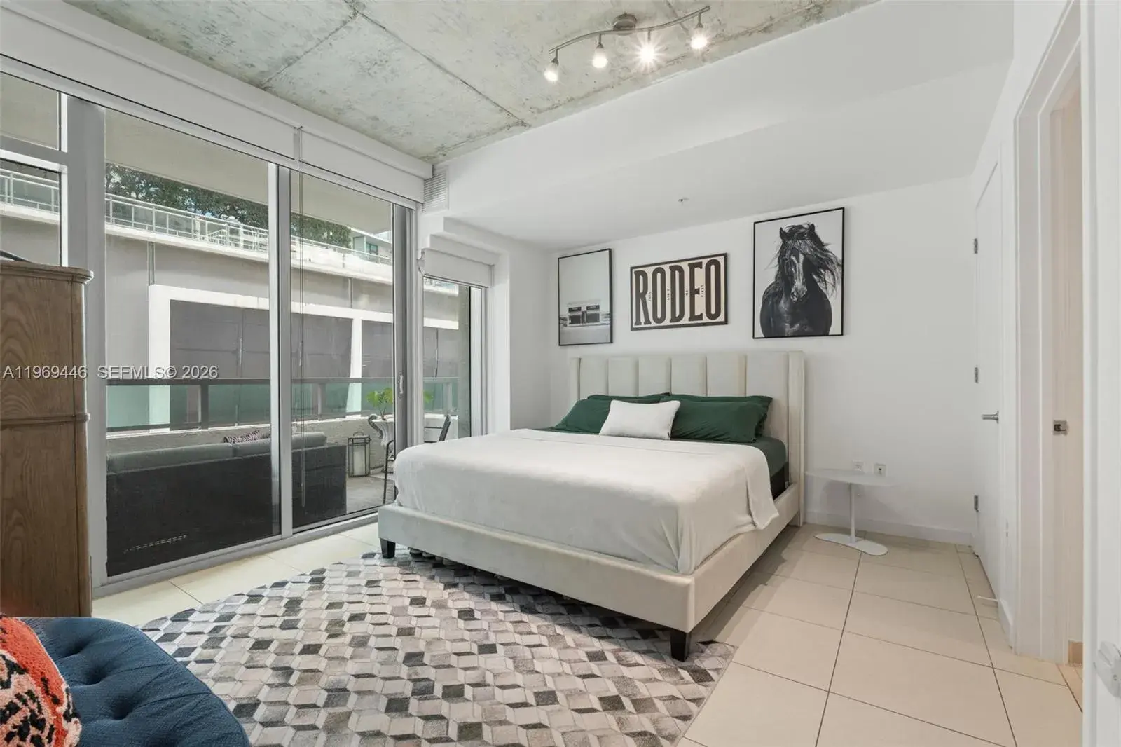 1 bedroom 1 bath Residential for sale at 3301 NE 1st Ave # L0304, Miami FL 33137