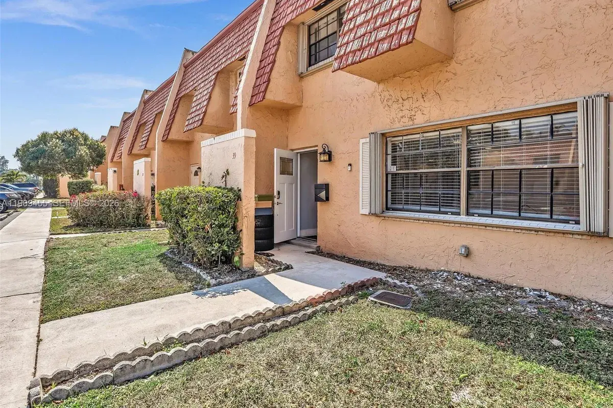 39 Ann Lee Ln # 39, Tamarac FL 33319