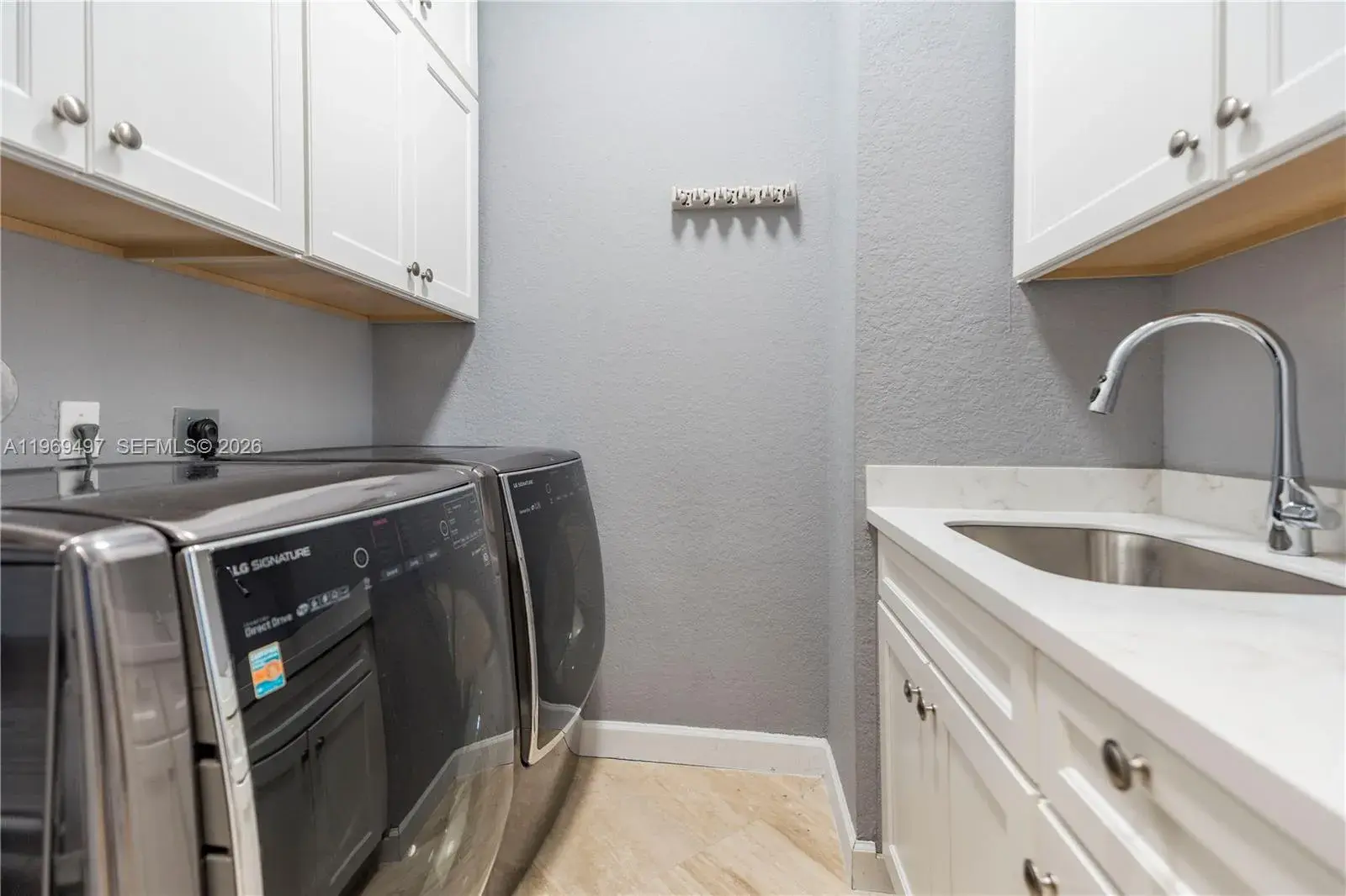 5 bedroom 4 bath Residential for sale at 324 SW 190th st, Margate FL 33029