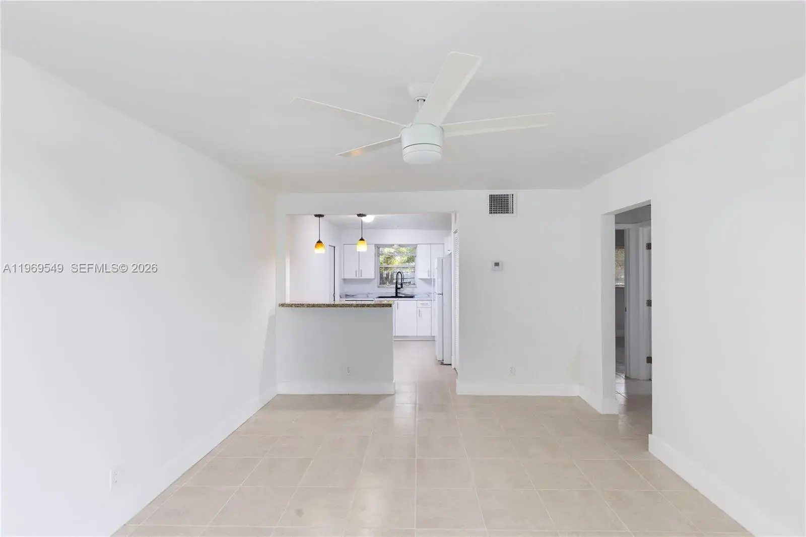 129 SE 4th St # 2, Hallandale Beach FL 33009
