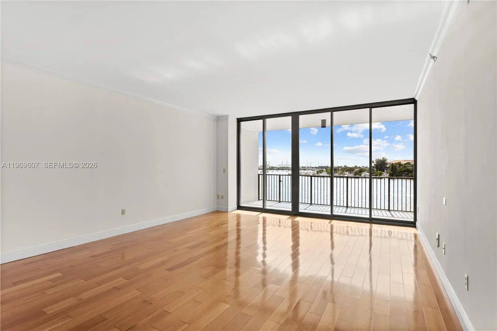 1000 Venetian Way # 301, Miami FL 33139