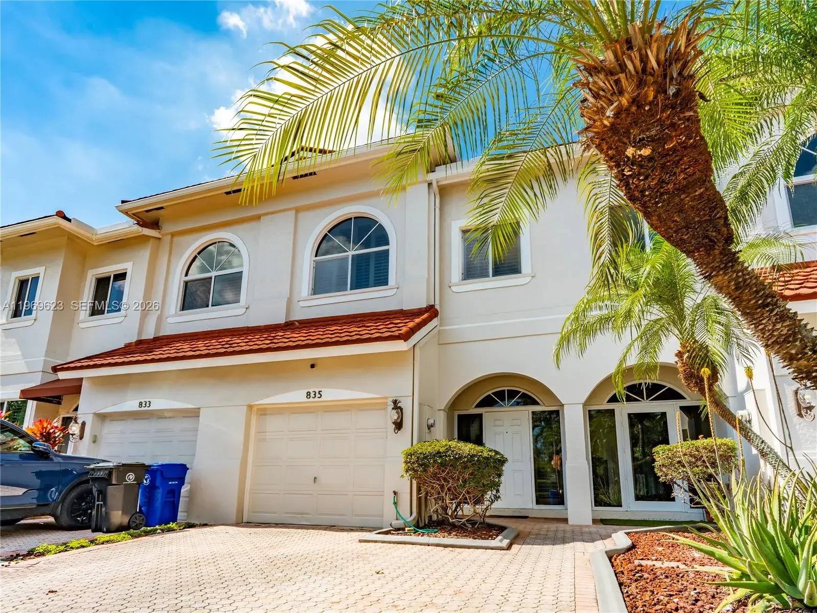 2 bedroom 2 bath Residential for sale at 835 NE 17th Way, Fort Lauderdale FL 33304