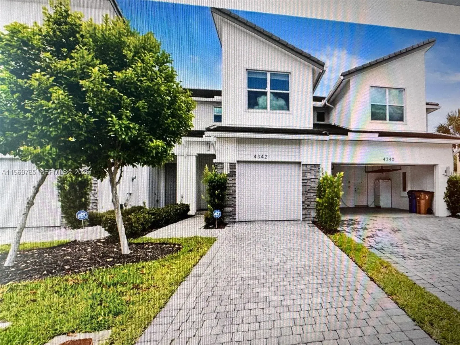2 bedroom 2 bath Residential for sale at 4342 Lago Dr, Pompano Beach FL 33064