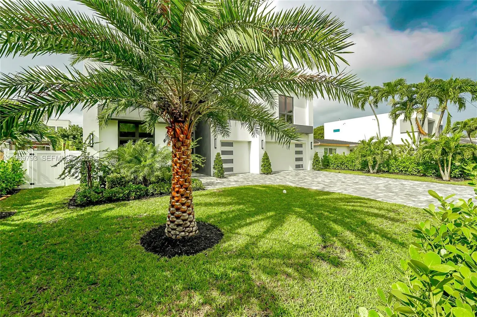 333 NE Spanish Ct, Boca Raton FL 33432
