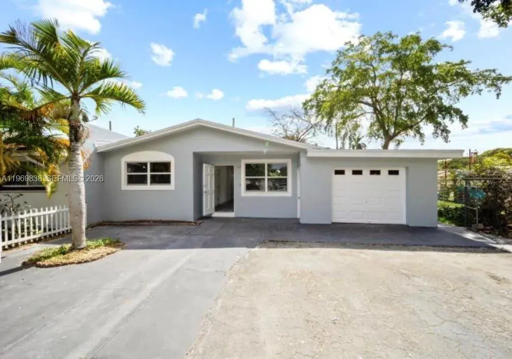 816 N Golf Dr, Hollywood FL 33021