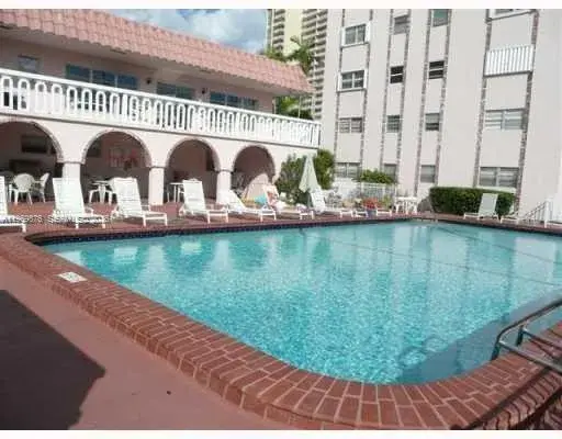 1 bedroom 1 bath Residential for sale at 3181 S Ocean Dr # 304, Hallandale Beach FL 33009